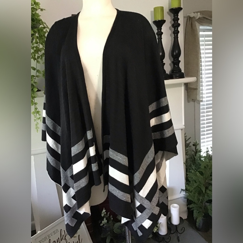 Fox Croft reversible Ruana cape NWT